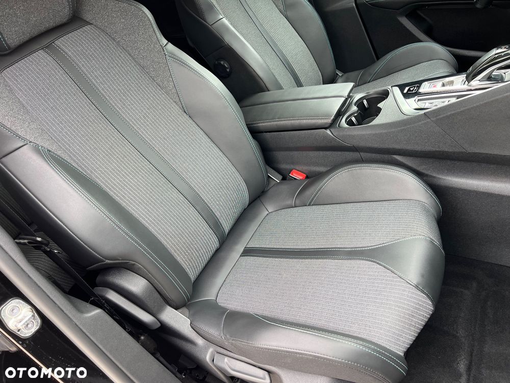 Peugeot 5008 BlueHDi 130 EAT8 Allure - 31