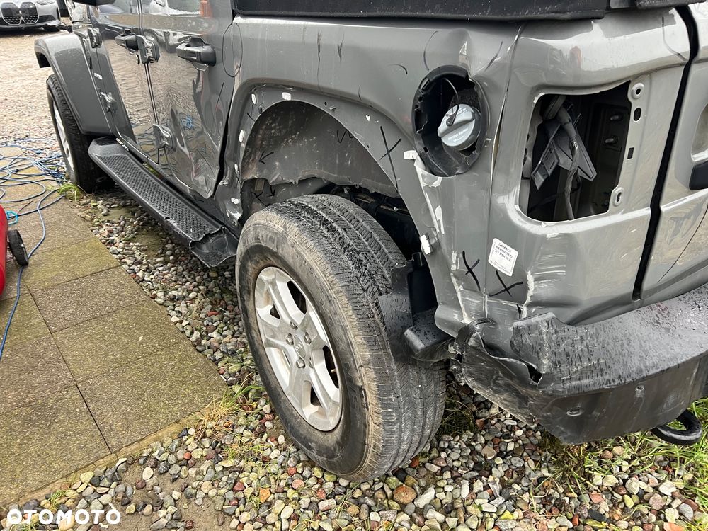 Jeep Wrangler Unlimited GME 2.0 Turbo Sahara - 16