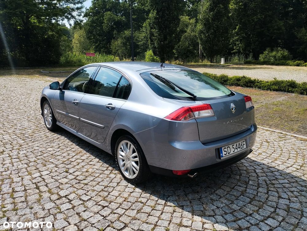 Renault Laguna 2.0 DCi FAP Initiale - 16