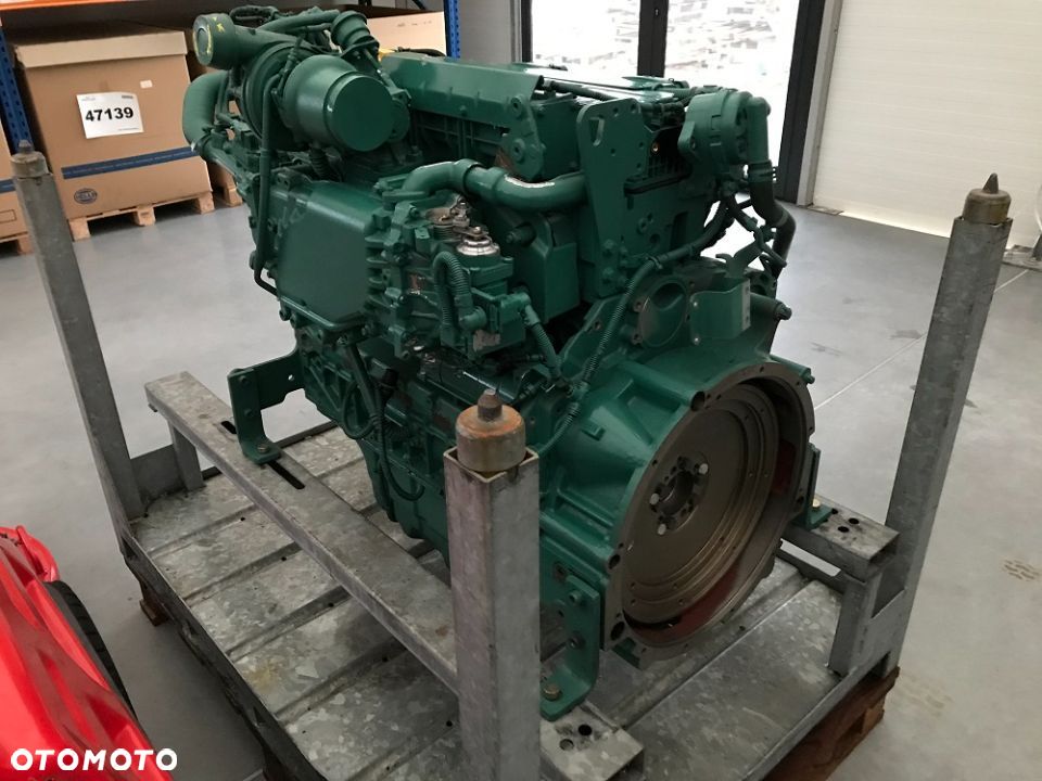 SILNIK VOLVO D6 300kW 6-cyl nowy 20000zł netto - 3