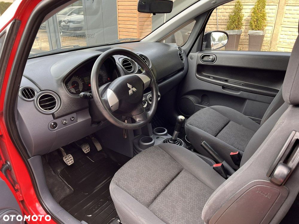 Mitsubishi Colt - 12