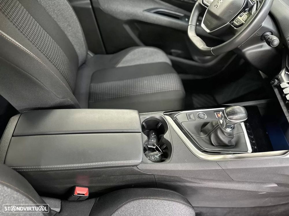 Peugeot 5008 1.2 PureTech Active Pack - 22