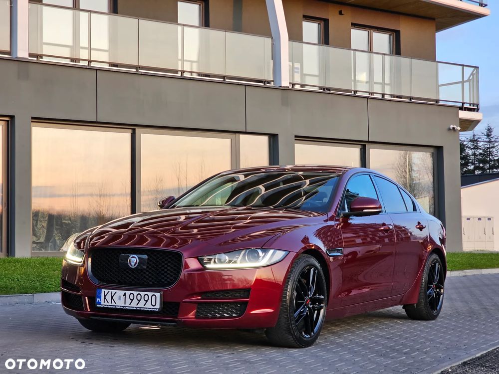 Jaguar XE 2.0 D Prestige - 1