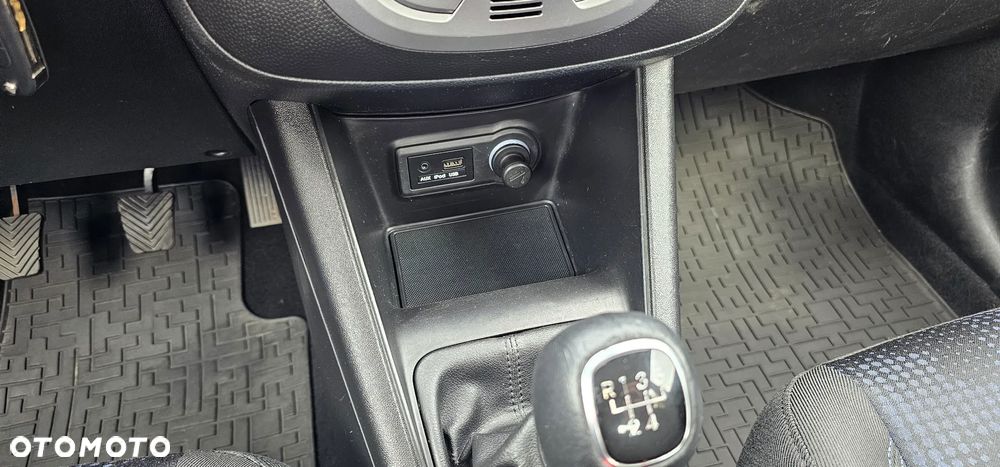 Hyundai ix20 1.4 blue Comfort - 16
