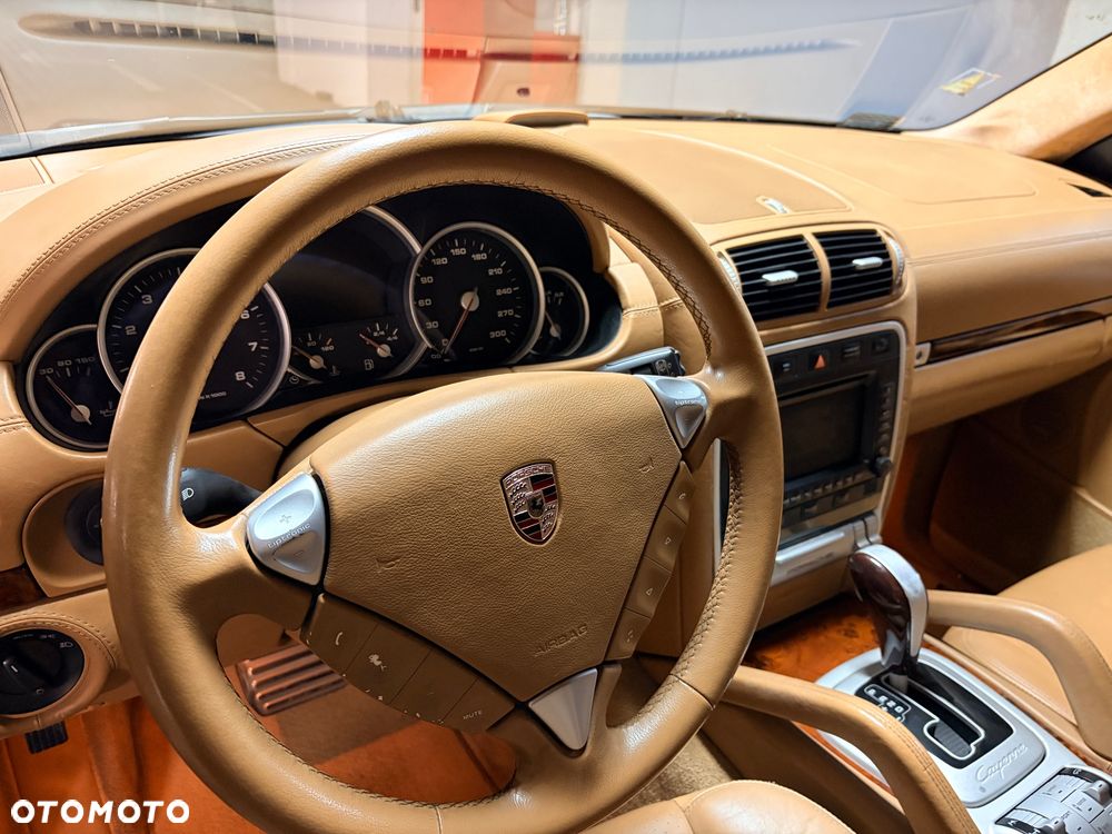 Porsche Cayenne Turbo - 23