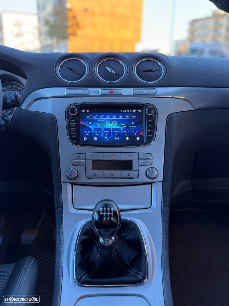 Ford S-Max 2.0 TDCi Titanium 7L - 17