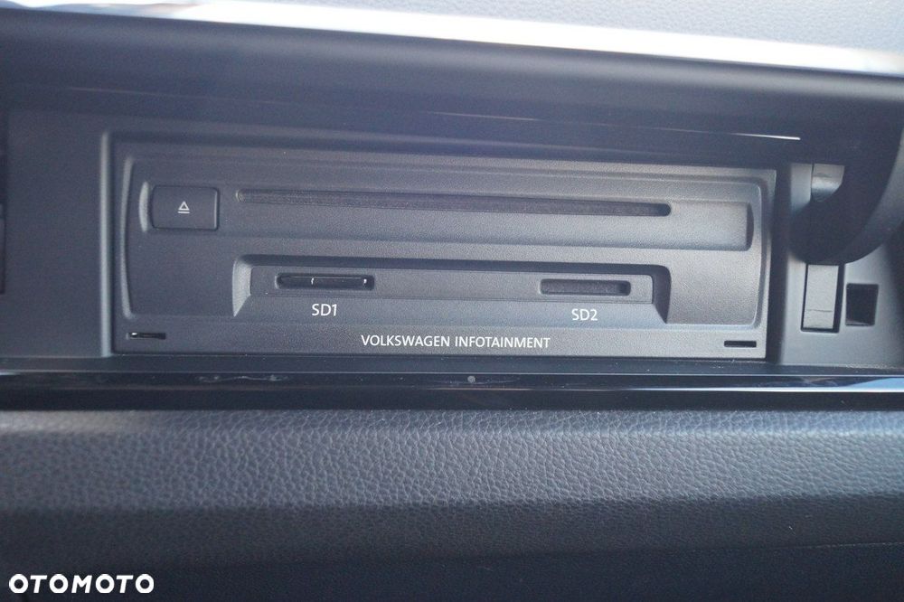 Volkswagen Touran - 22