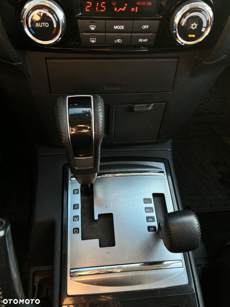 Mitsubishi Pajero 3.2 DI-D Automatik - 14