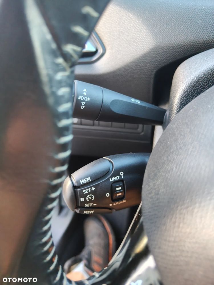 Peugeot 308 1.6 BlueHDi Business Line S&S - 31