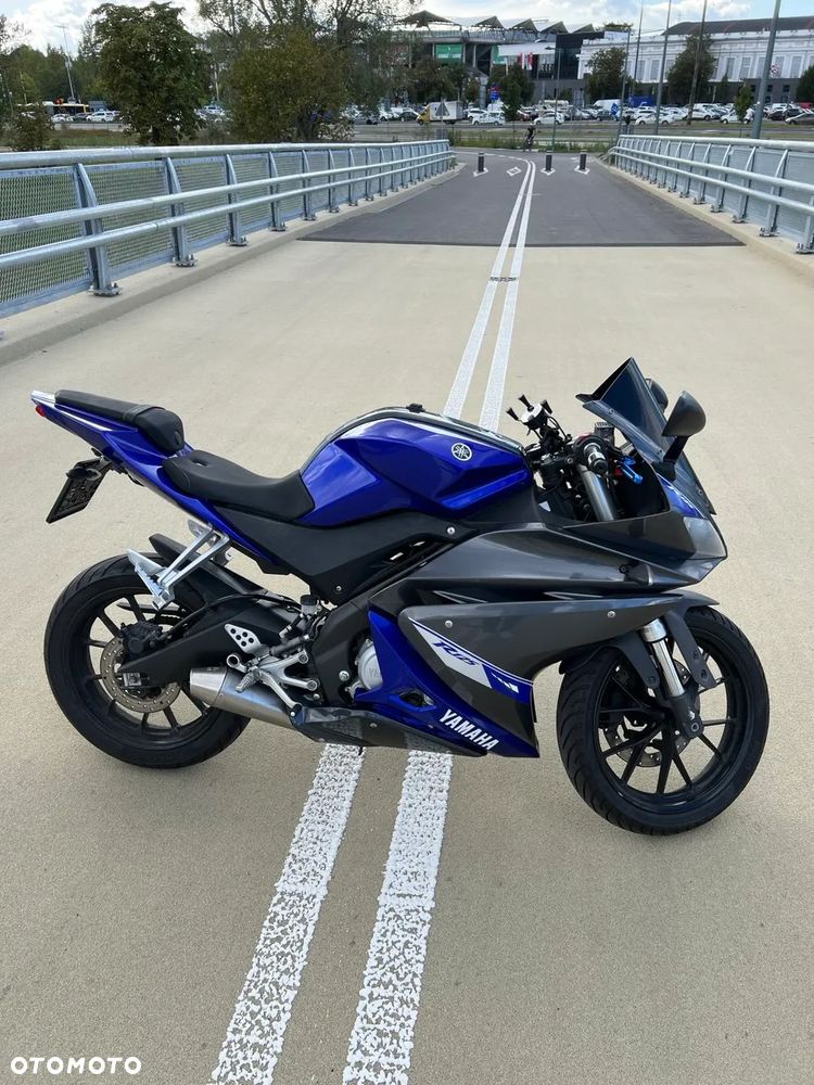 Yamaha YZF - 8