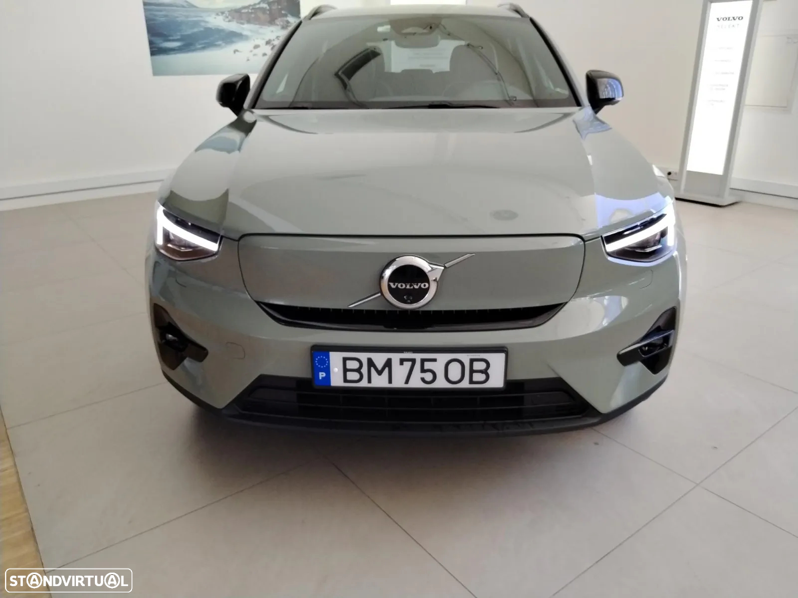 Volvo EX40 82 kWh Single Motor Extended Range Plus - 16