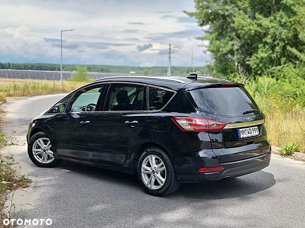 Ford S-Max - 11