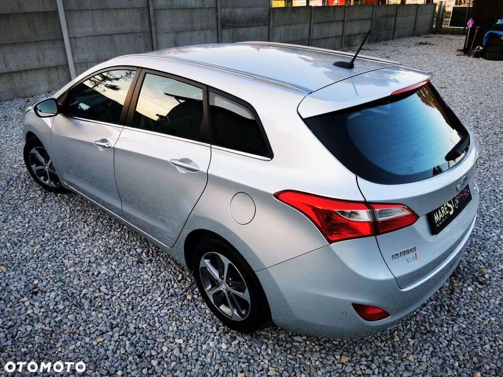Hyundai i30 blue 1.4 YES Silver - 29