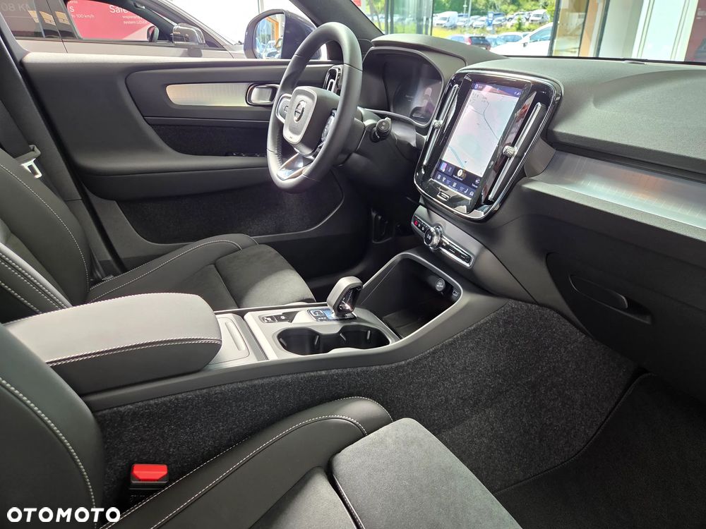 Volvo XC 40 B3 Core - 13