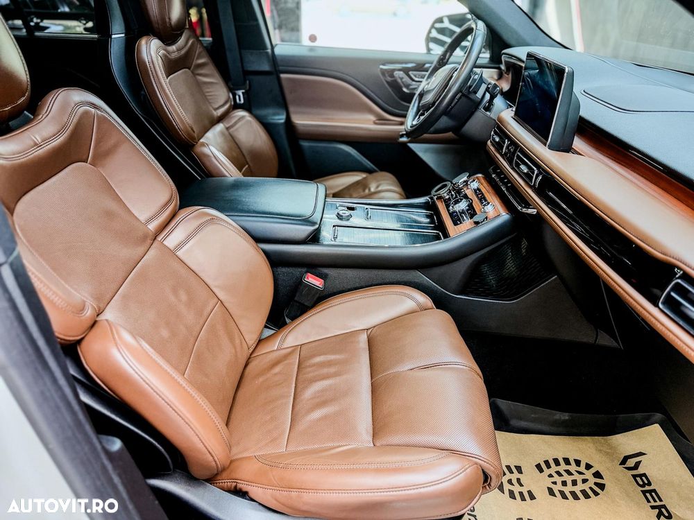 Lincoln Aviator - 23