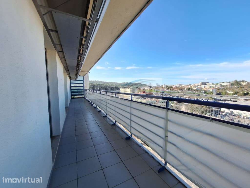 Apartamento T2 c/ parqueamento no edifício Twin Towers em Lisboa - Grande imagem: 4/18