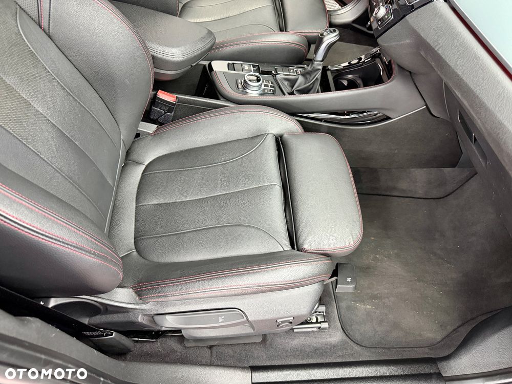BMW X1 sDrive18d Sport Line - 22