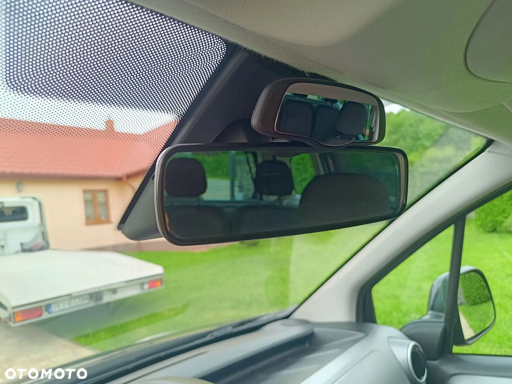 Citroën Berlingo Multispace BlueHDi 120 S&S SHINE - 24