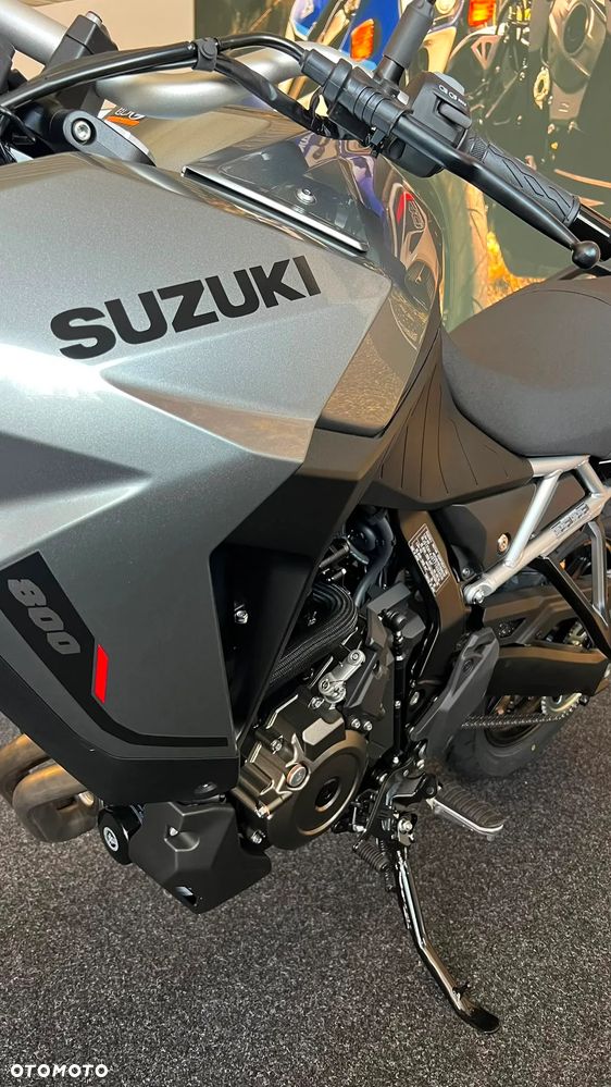 Suzuki DL - 23