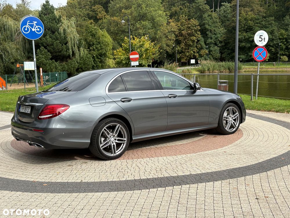 Mercedes-Benz Klasa E - 2