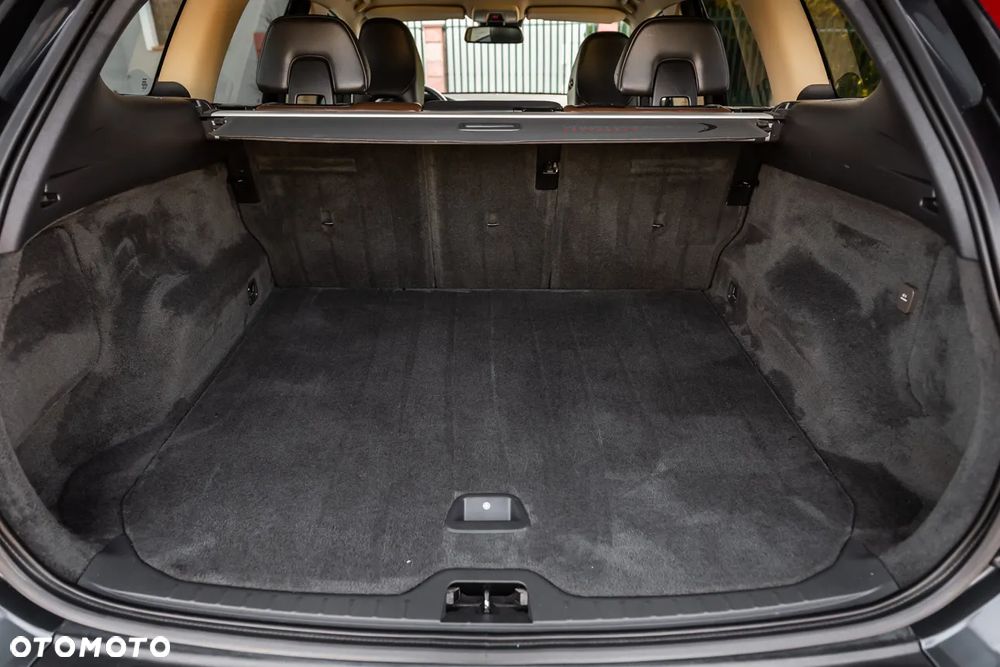 Volvo XC 60 2.4D AWD Momentum - 29