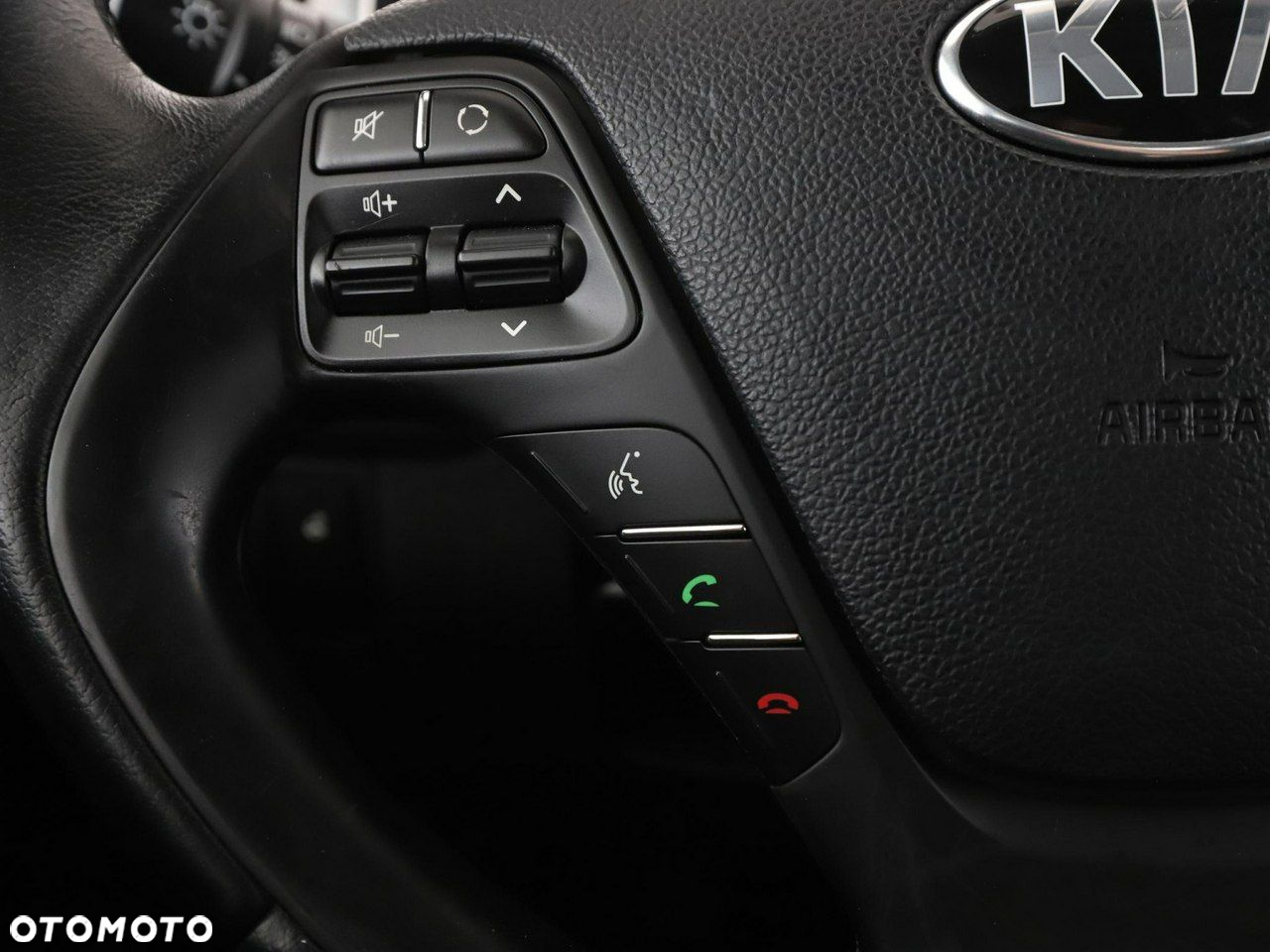 Kia Ceed 1.4 CVVT Dream Team Edition - 31