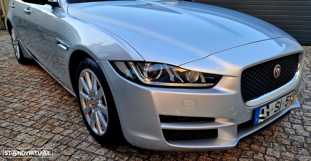 Jaguar XE 2.0 D Prestige Aut. - 4