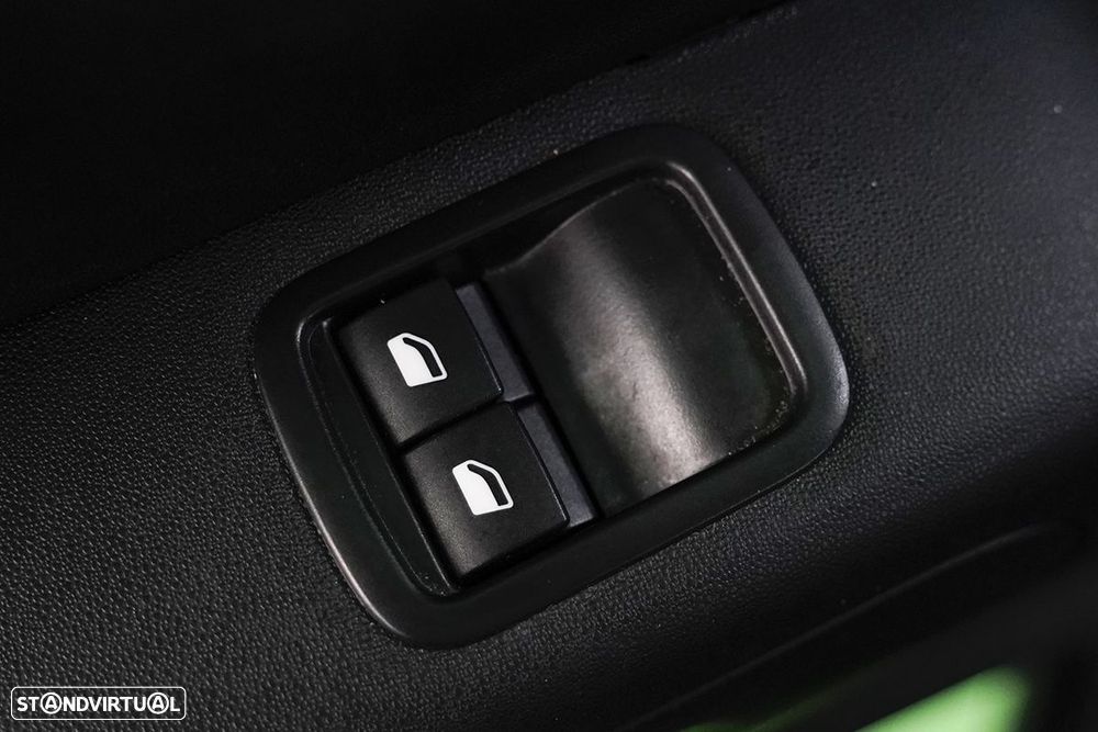Citroën C3 1.2 PureTech Plus - 20