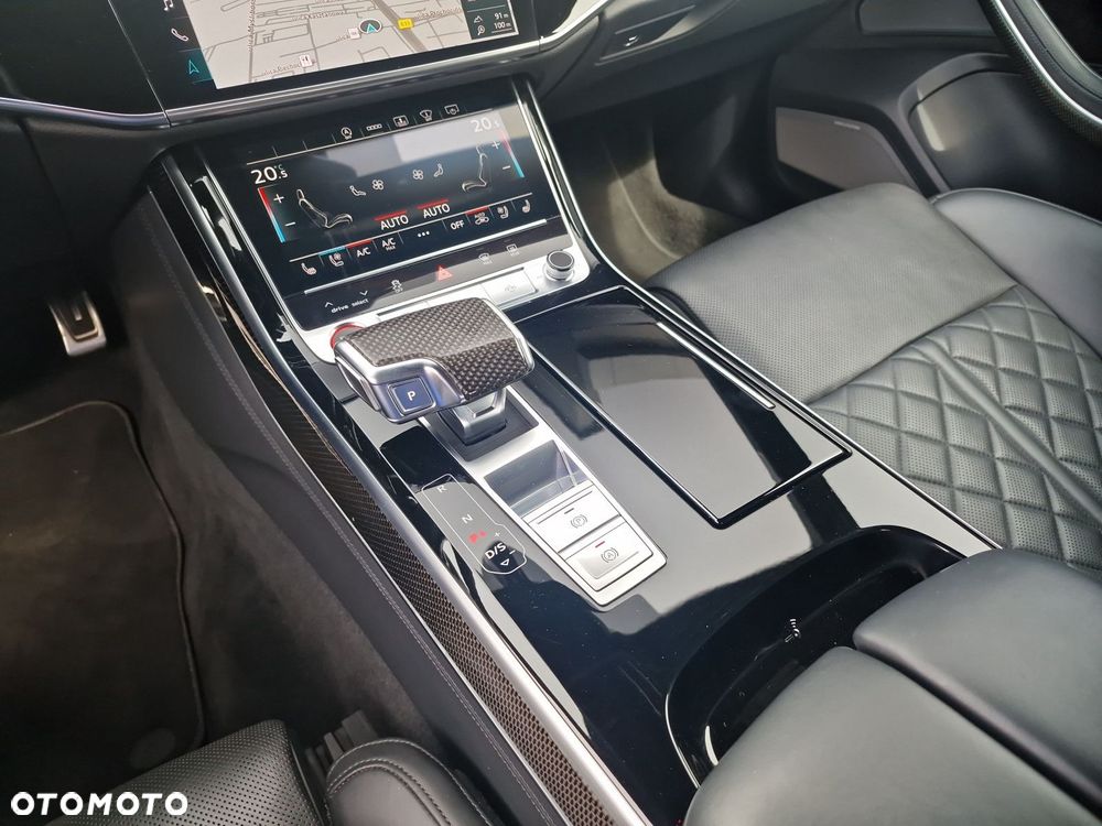 Audi S8 - 20