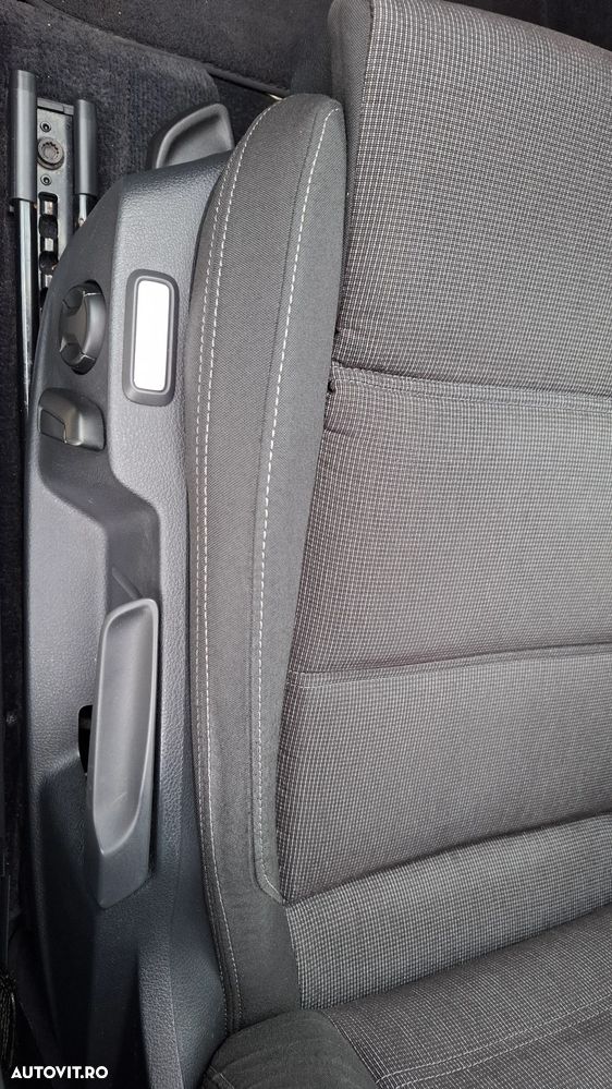 Volkswagen Passat 1.6 TDI (BlueMotion Technology) DSG Comfortline - 29