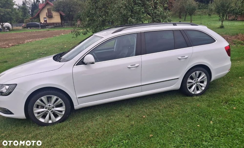 Skoda Superb 2.0 TDI DSG Ambition - 10