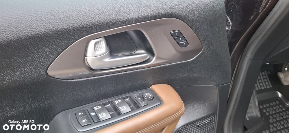 Chrysler Pacifica - 22