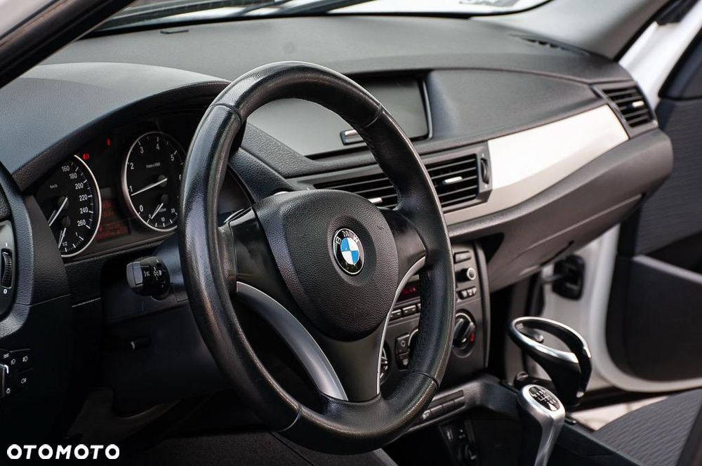 BMW X1 sDrive18i - 8