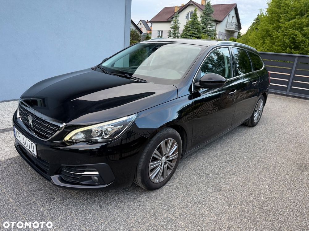 Peugeot 308 1.2 PureTech GPF Allure S&S - 25