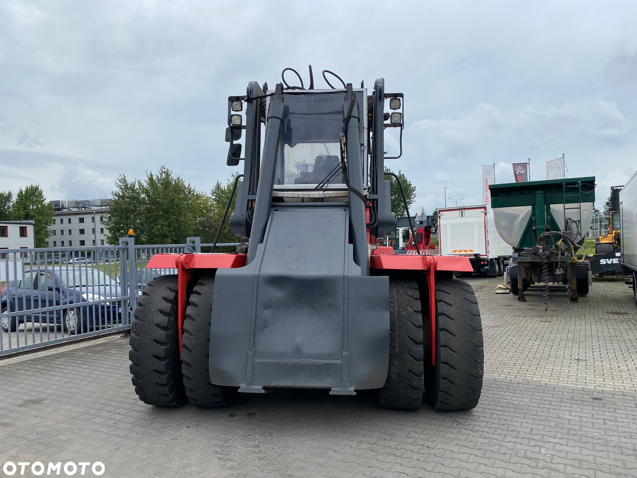 Svetruck TMF 12/9 HB / 1 WŁ. / STAN BDB. / MOZLIWOSC INNEGO CHWYTAKA / SERWIS / 12T ŁAD. - 6