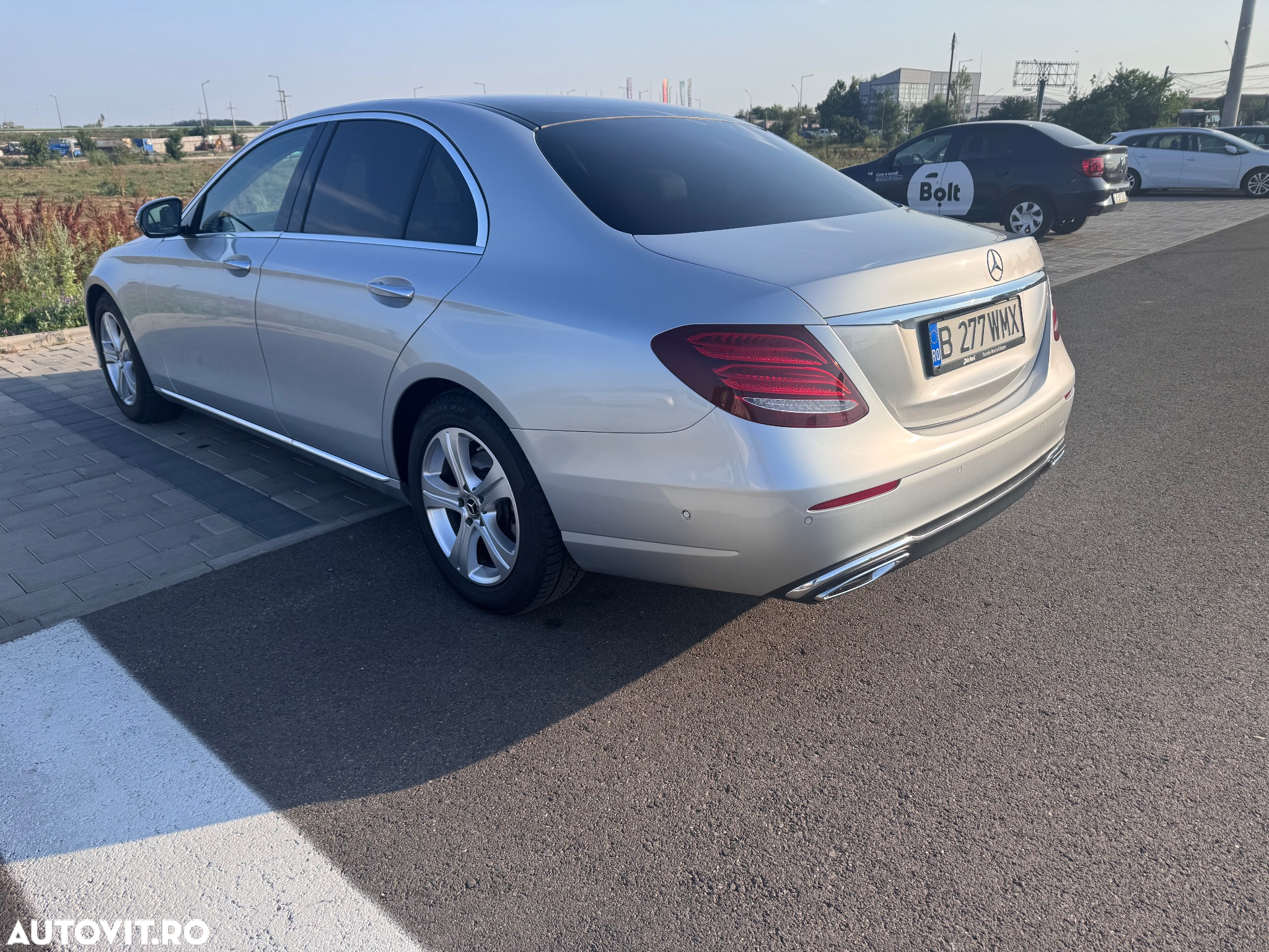 Mercedes-Benz E 220 d 4Matic 9G-TRONIC - 5
