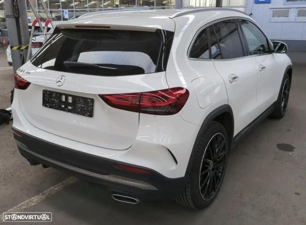 Mercedes-Benz GLA 250 e 8G-DCT AMG Line - 2