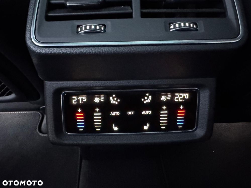 Audi e-tron S Quattro - 8