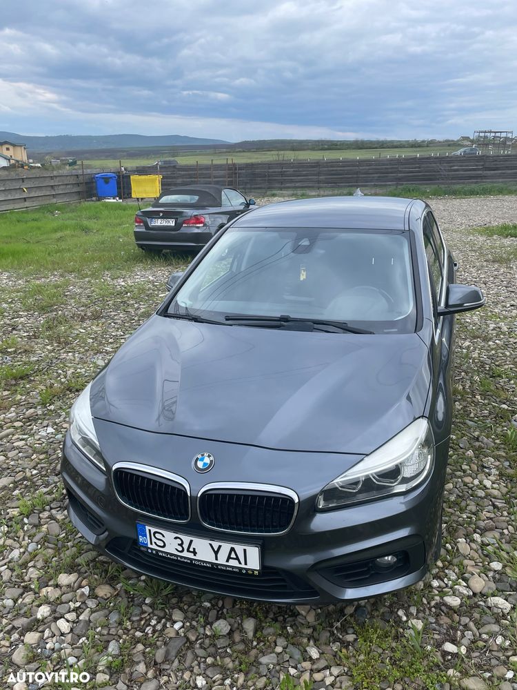 BMW Seria 2 214d Sport Line - 2