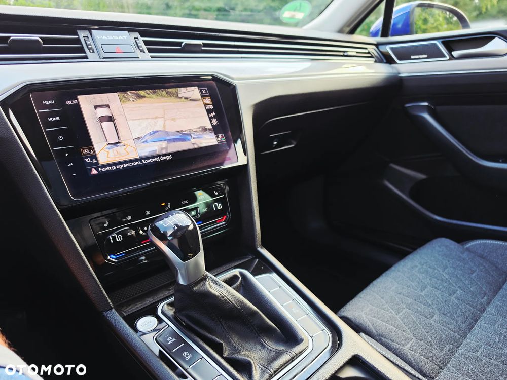 Volkswagen Passat - 27
