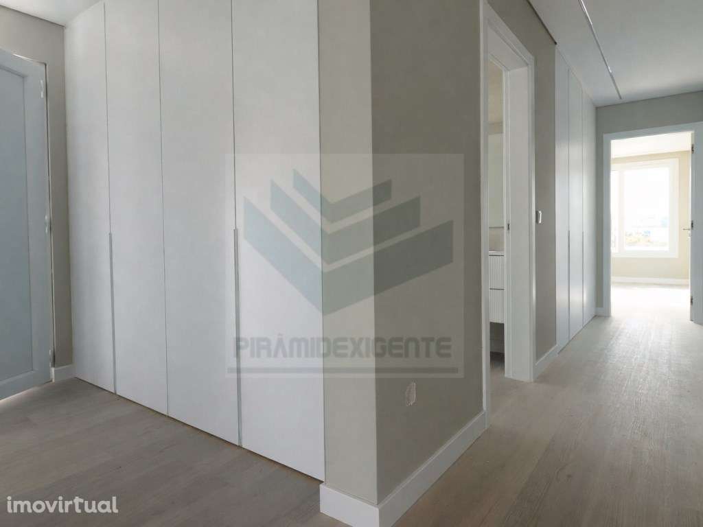 Moradia Isolada NOVA! Piscina Lavandaria Boas Áreas, Azeitão - Grande imagem: 4/27