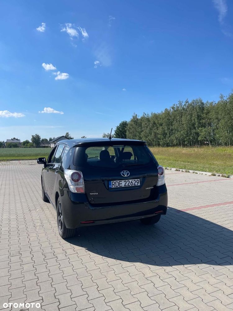 Toyota Verso - 4