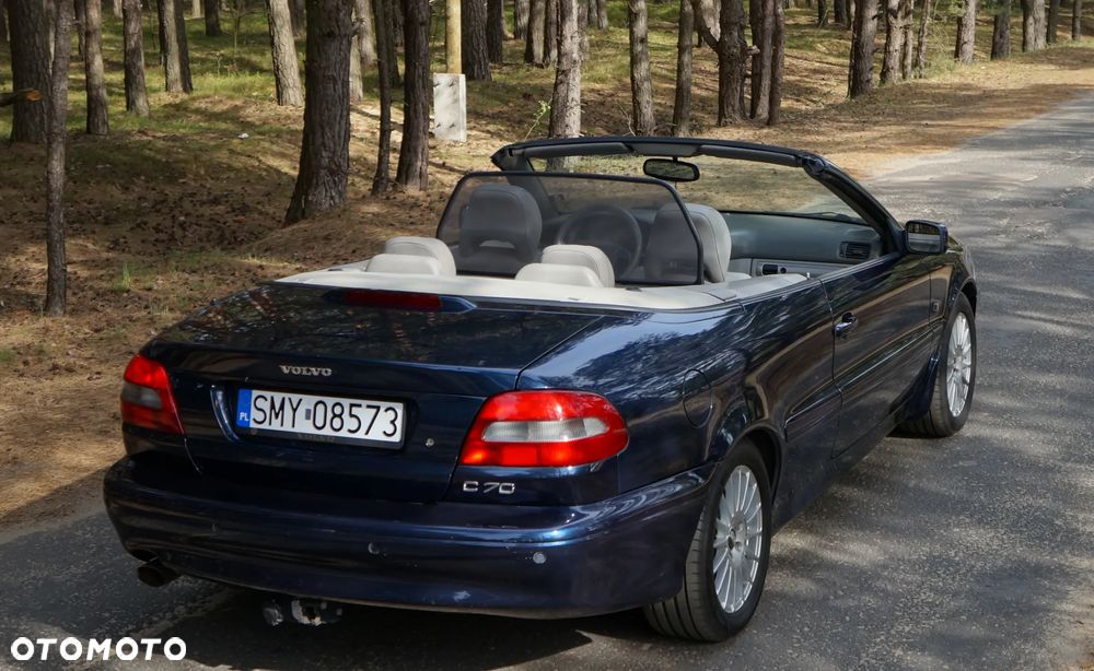 Volvo C70 2.0T - 4