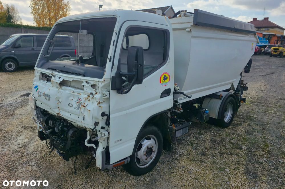 Mitsubishi CANTER FUSO - 15