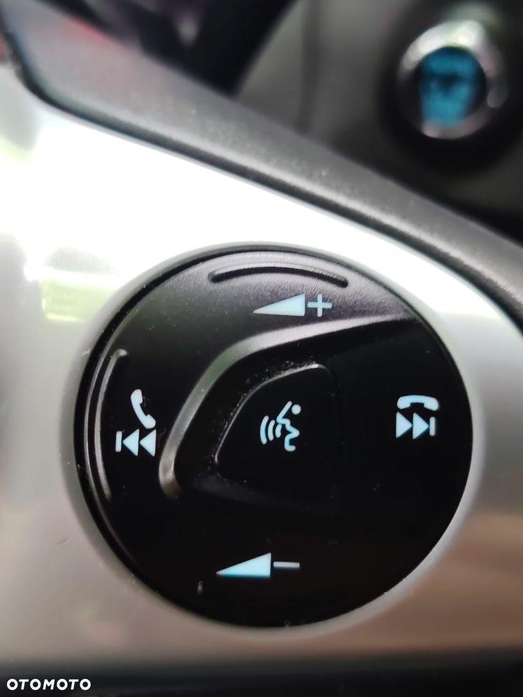Ford Focus 1.0 EcoBoost Titanium - 8