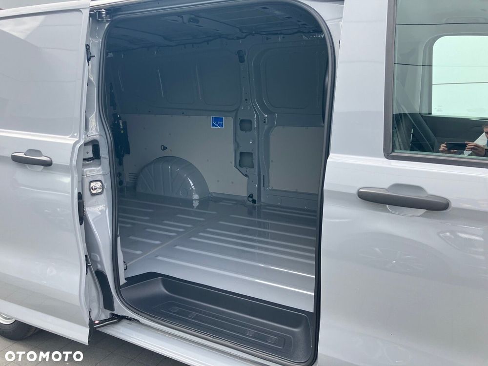 Volkswagen Transporter Transporter Furgon silnik: 2,0 l TDI 150 KM / skrzynia biegów: 6-biegowa manualna rozstaw osi: 3500 mm - 12