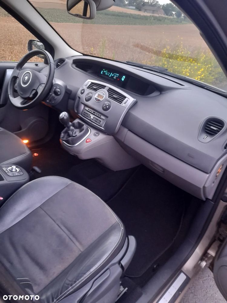 Renault Scenic 2.0 16V Emotion Plus - 3