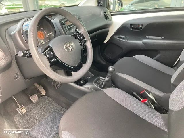 Toyota Aygo 1.0 - 7