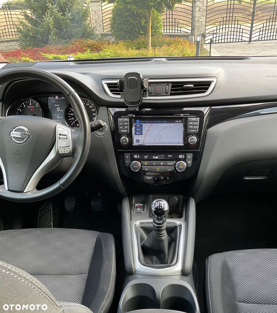 Nissan Qashqai 1.6 DIG-T N-Connecta - 8