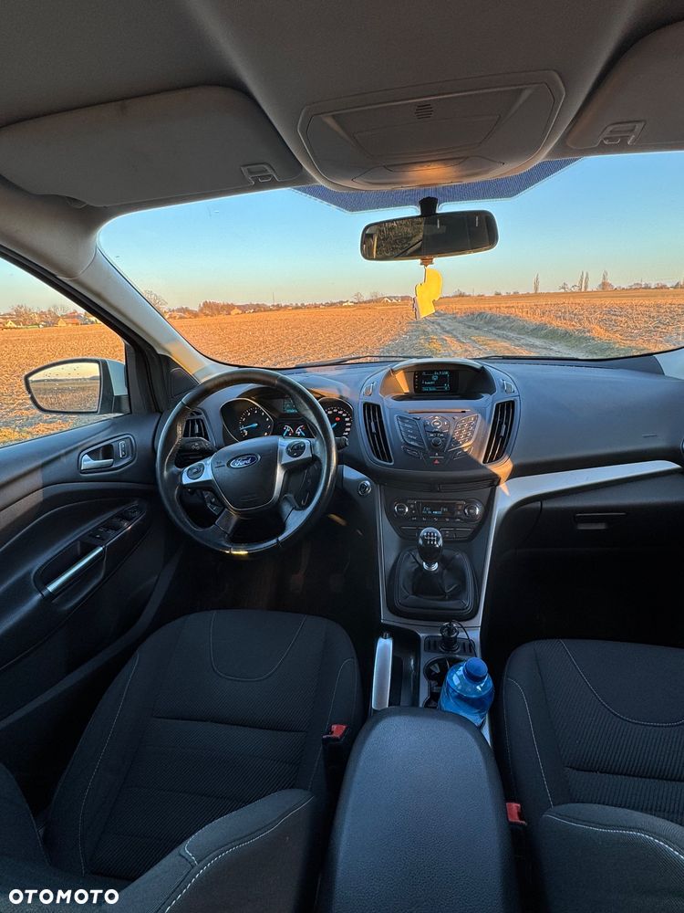 Ford Kuga 1.5 EcoBoost 2x4 Trend - 16